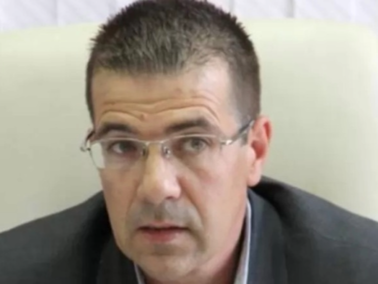Иван Шиков живее в жилище купено от жилфонд