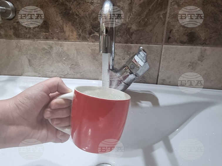 Здравната инспекция в Плевен взема проби за качеството на водата от десет пункта в града всяка седмица