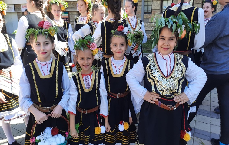 Съкровищницата на граовския фолклор представят млади хора 