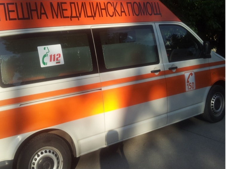 Смъртоносна катастрофа между два автомобила затвори път край Плевен