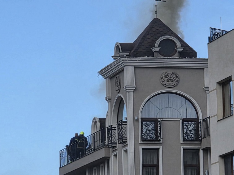 Пожар в хотел „Прованс“ в Петрич – няма пострадали