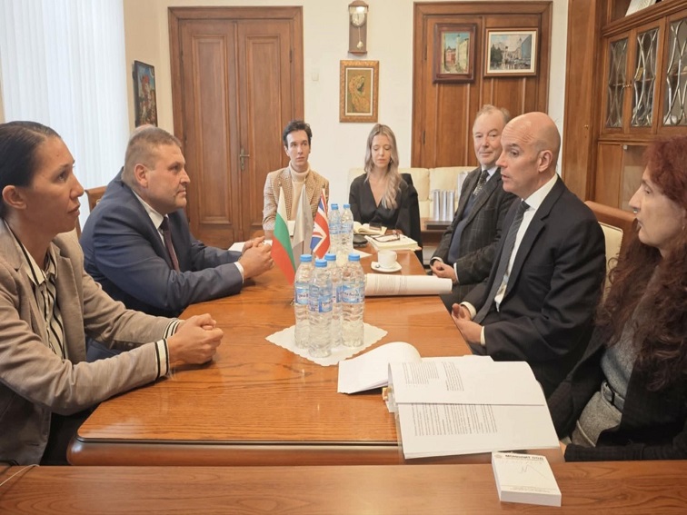 Кметът д-р Валентин Христов се срещна с посланика на Великобритания у нас Н. Пр. Натаниел Копси