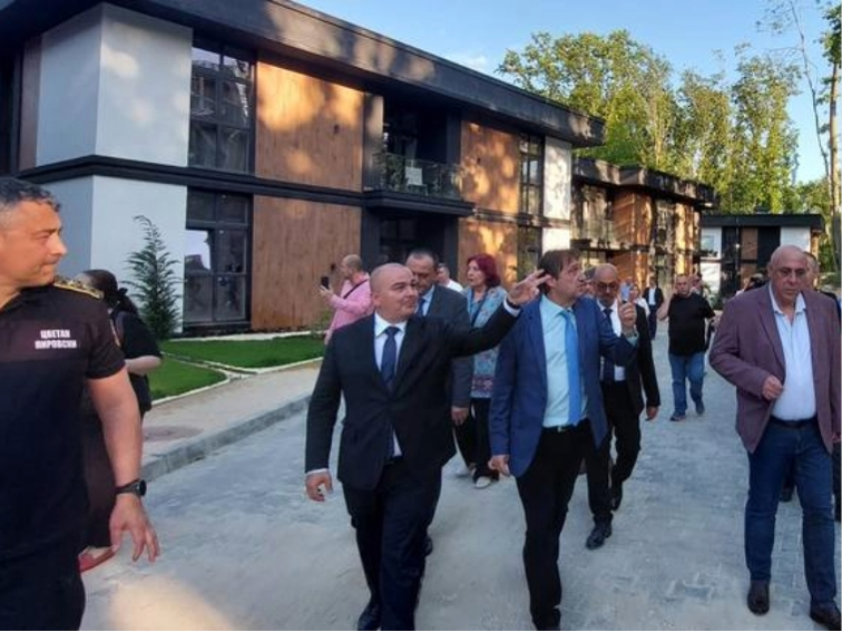 Варна: градът, в който всички „борци срещу корупцията“ май са били на една маса