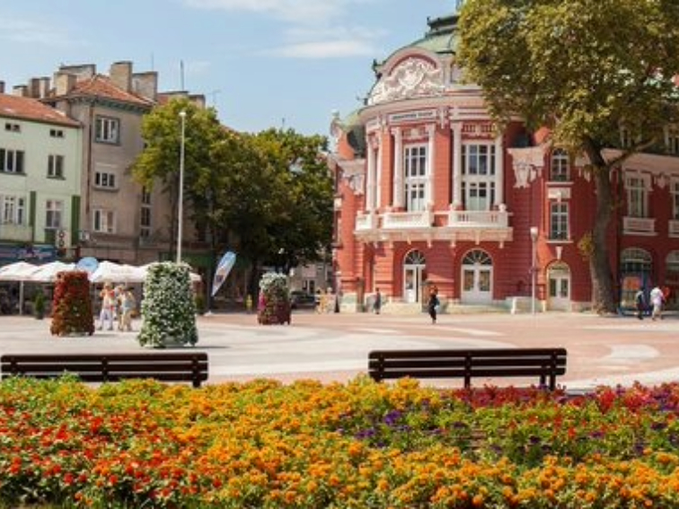 Култура „на тъмно“: защо варненските артисти са на ръба  