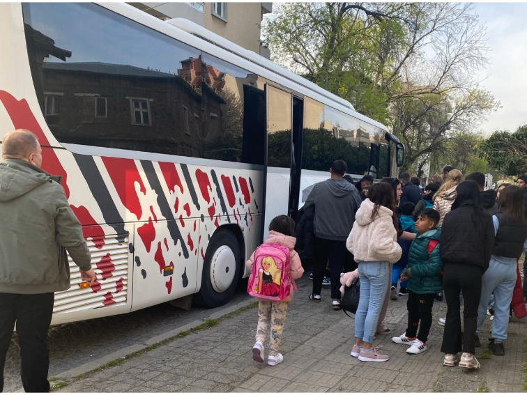 38 деца, лишени от родителска грижа – на екскурзия до Исторически парк