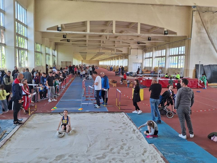 Одобрени са допълнителни средства за обновяване на спортните зали в комплекс „Локомотив“