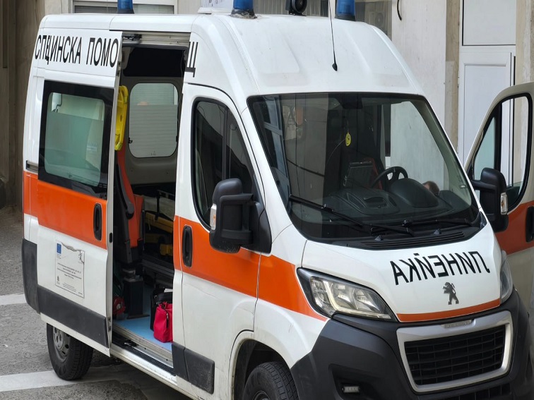 Шестгодишно дете в тежко състояние след падане от скала край Осеново