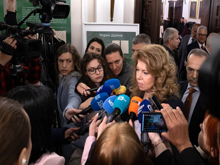 Президентът Йотова: Очаквам смели и бързи решения от новия парламент