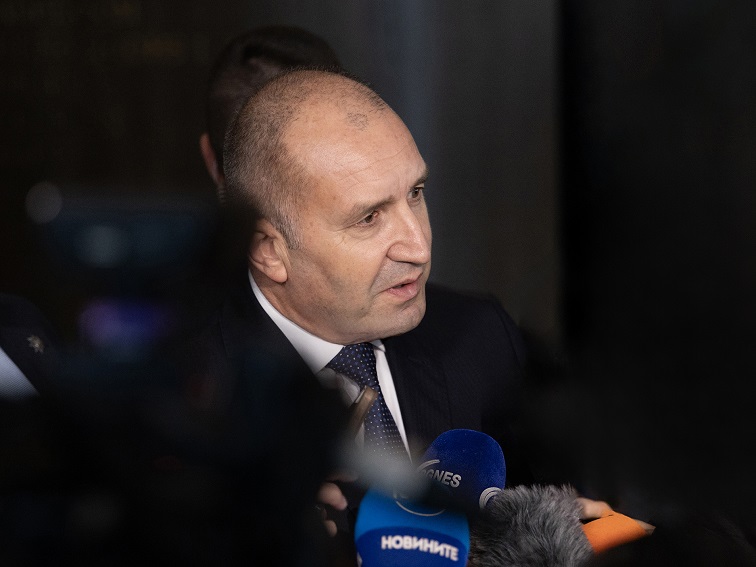 Радев: Управляващите са в парализа и чакат санкционирания по „Магнитски“ да ги уведоми дали ще ги бъде