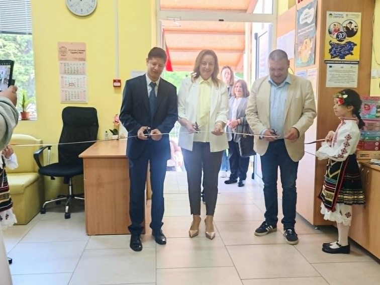 Нов STEM център по природни науки и технологии отвори врати в НУ „Единство“ в Плевен