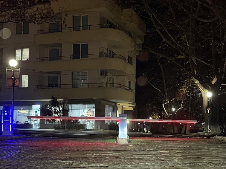 Паркингът на ул. „Антим I“ в Благоевград отново е отворен за гражданите