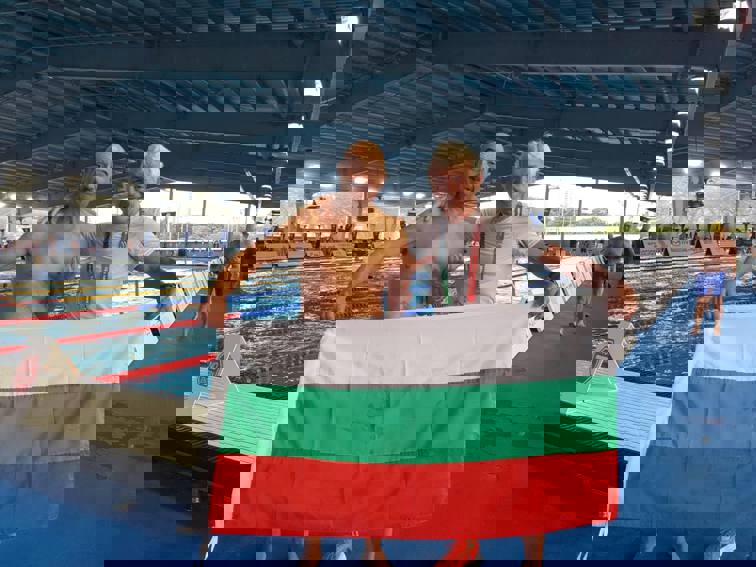 71-годишният Петко Главинов стана световен шампион в дисциплината 200 метра гръб на първенството „Мастърс“ в Сингапур