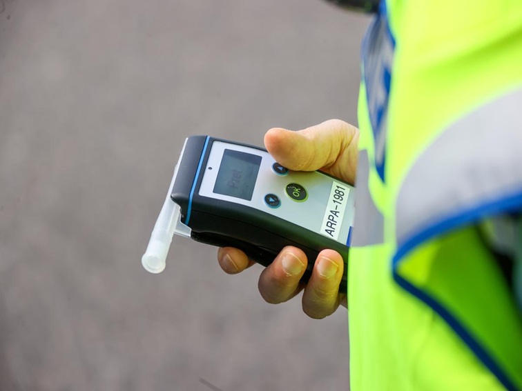 Неправоспособен водач спрян от полицията в с. Габрене