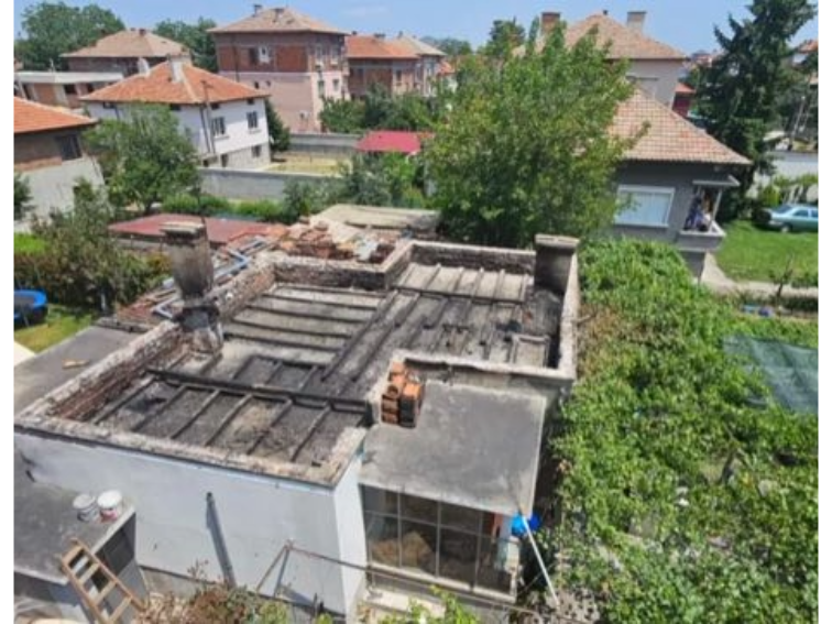 Зов за подкрепа! Три семейства губят покрива над главите си!