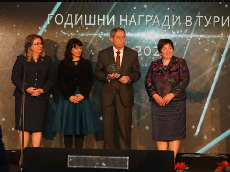 Съмнения за манипулации спират Годишните награди в туризма, показва документ на министерството