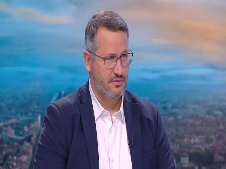 Служител от ръководството на БАБХ е опитал да осуети проверките в склада с негодни храни в Хасково