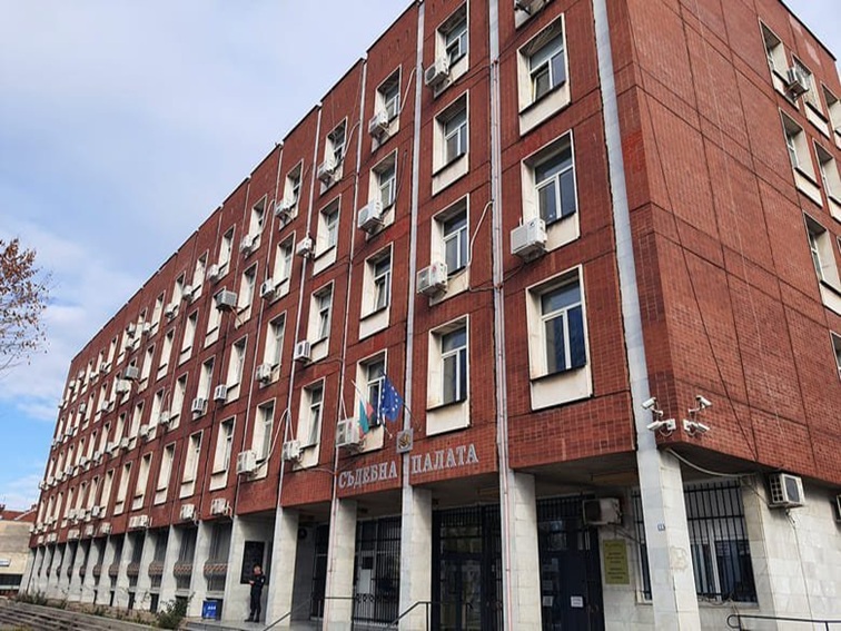 Съдът в Плевен осъди шофьор на 4 години за катастрофа със загинал