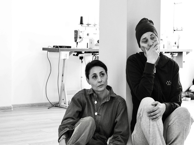 „Пукнатини“ от плевенския театър с премиера в София и специално представление в Сливен