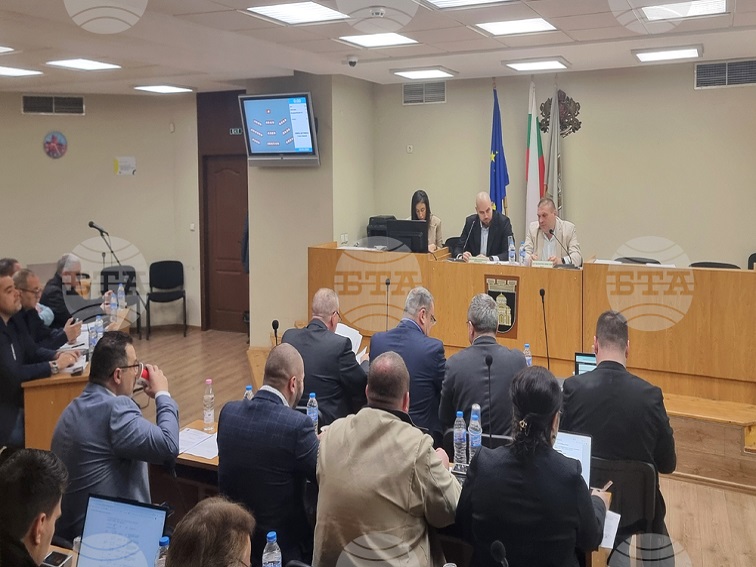 Общинският съвет в Плевен одобри 15% увеличение на заплатите на кметовете