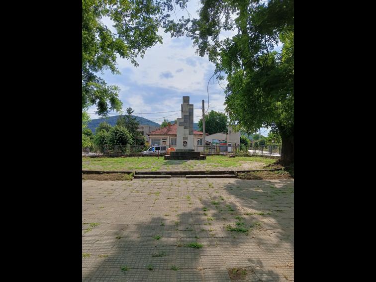 Паркът в село Градница отново оживя!