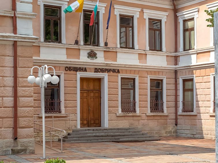 Скандална ситуация в Общинския съвет към Община Добричка. 