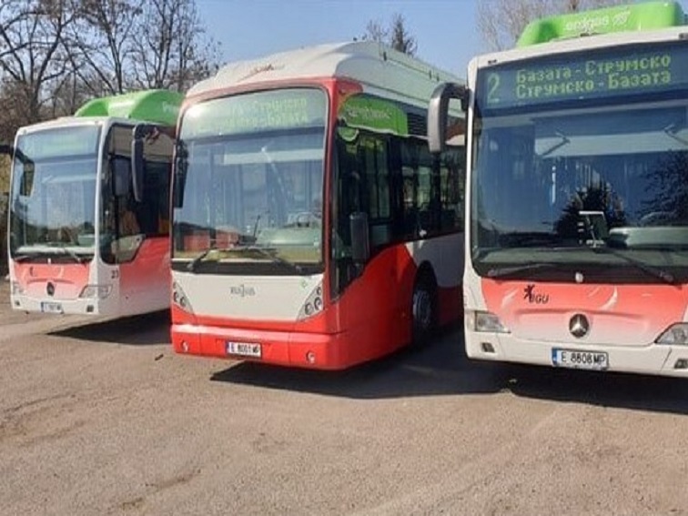 Община Благоевград пуска безплатни автобуси на Архангелова задушница