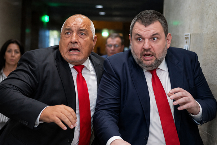 Начало на промяна или... голямото измиване на ръце?