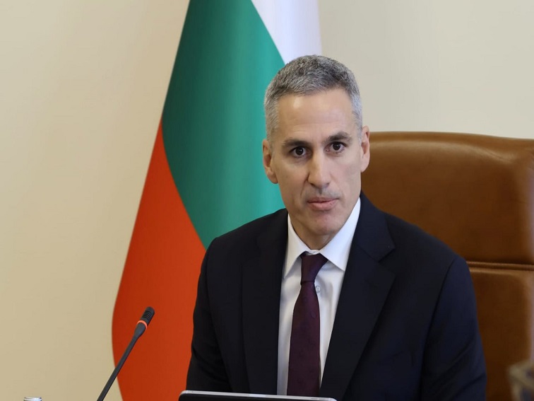 Премиерът Андрей Гюров: Задействана е операция по сплашване, служебното правителство няма да се огъне