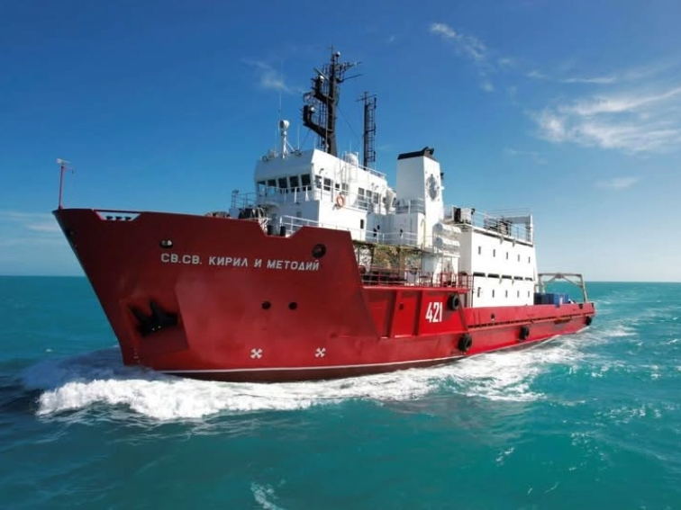 „Св. св. Кирил и Методий“ се завърна във Варна след четвъртото си плаване до Антарктида
