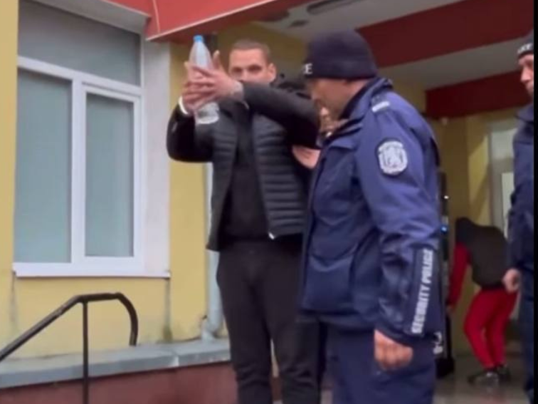 След  незаконен палеж и нанесен побой над човек, Симон Милков е задържан.