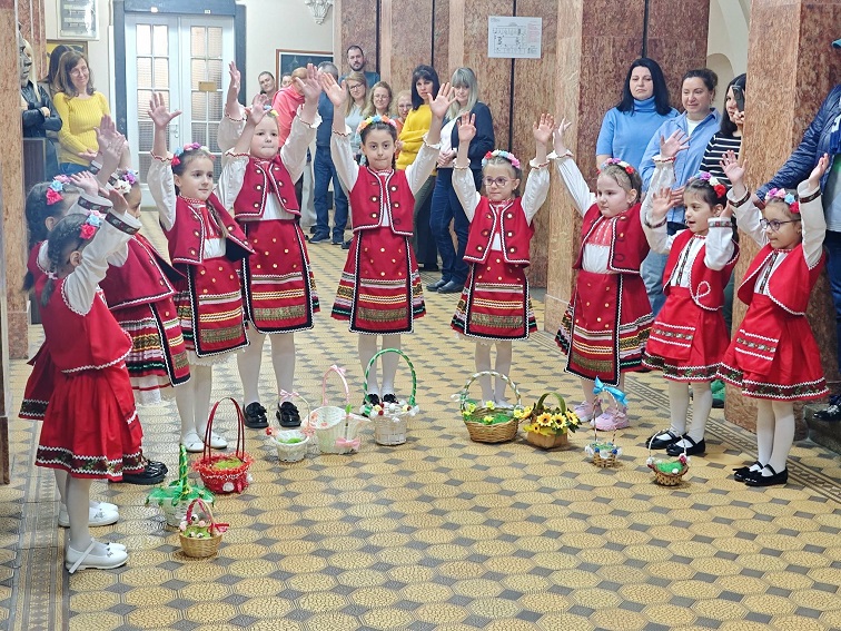 Плевен празнува Лазаровден с концерт „Цветна Лазарица“ в зала „Катя Попова“