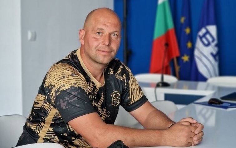 Благотворителност за малката Дея