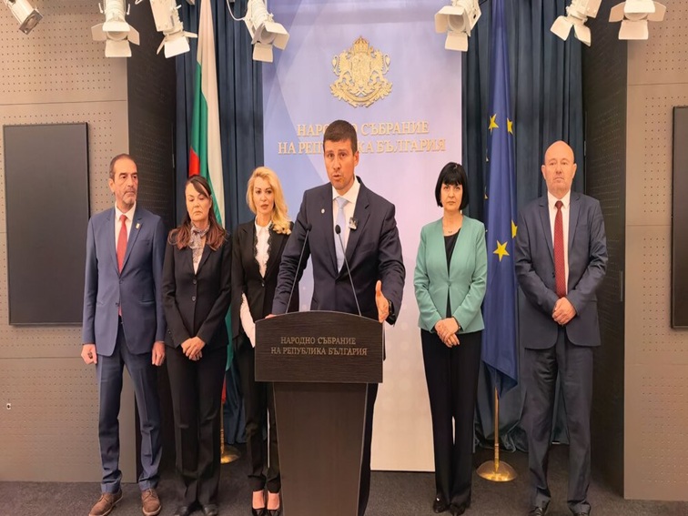 Ивелин Михайлов: В България ГРУБО се погазват човешки права, институциите лъжат, медиите мълчат, а съдбите на хората се унищожават