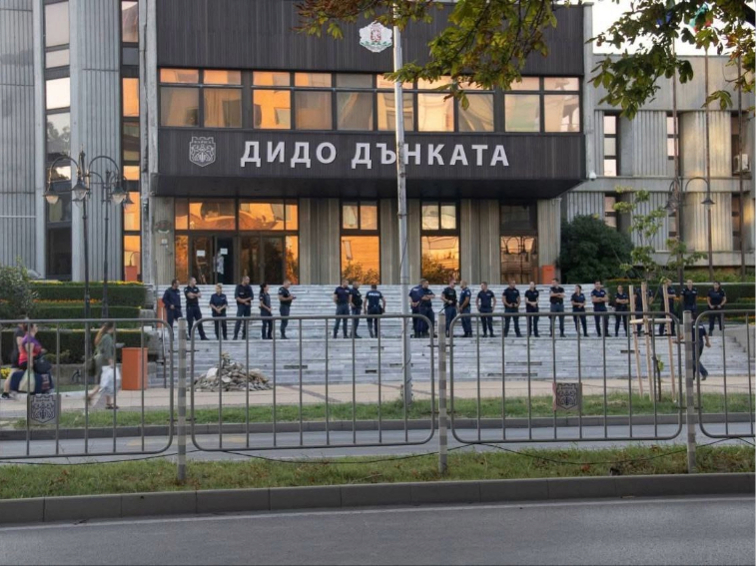 Взаимовръзки между партии и задкулисие във Варна: едни и същи лица, различни роли