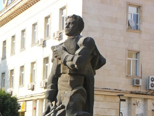 Плевен отбелязва 188 години от рождението на Васил Левски с тържествена церемония и участие в националния поход