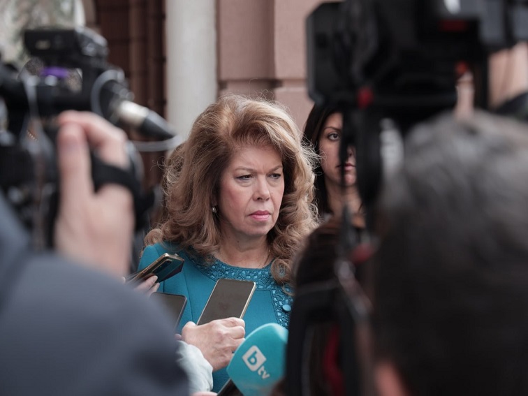 Президентът Йотова: Държа правителството да разработи цялостен пакет с мерки срещу покачването на цените и защита на бизнеса