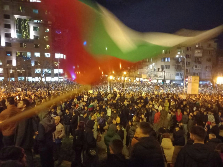 Мащабните протести във Варна връщат спомените за 2013 г.   