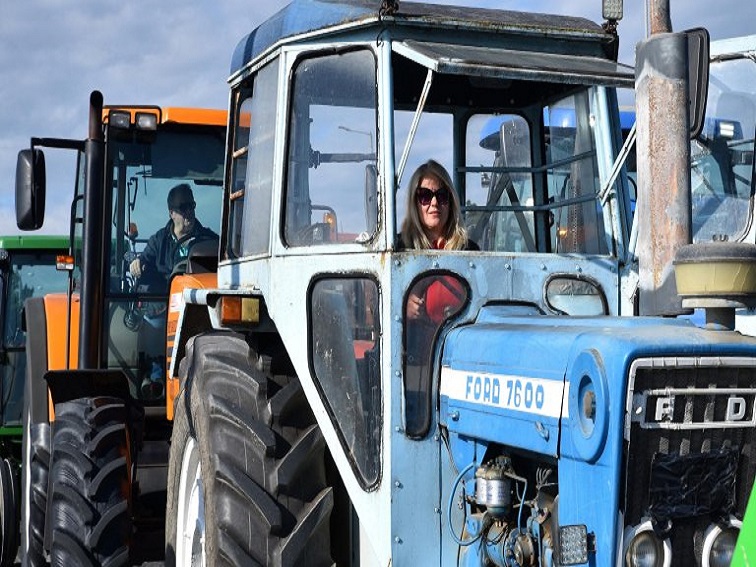 Фермери блокират границата при Гърция